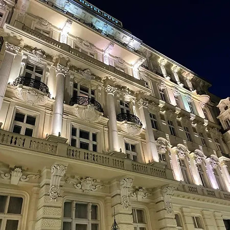 Vary Haus *