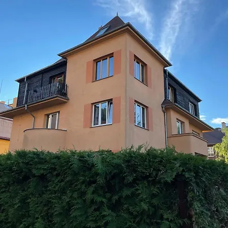 Vary Haus *